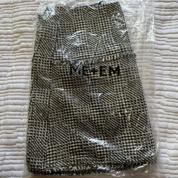 Me+Em Textured Wrap Front Mini Skirt - Picture 7 of 8